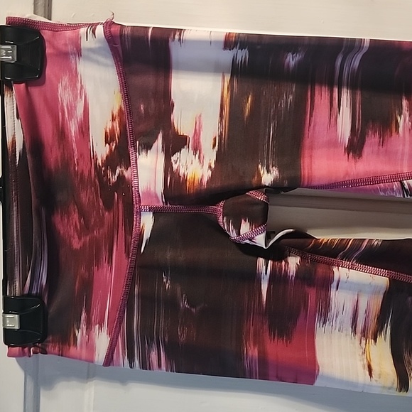 Lulu Lemon athletic leggings - Picture 1 of 6